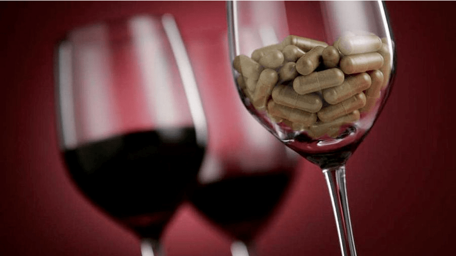 Alkohol ist 3-4 Tage nach dem Ende des Antibiotika-Verlaufs erlaubt.